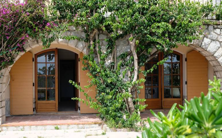 Chambre d’hôte pour 6 personnes, avec jardin ainsi que terrasse et piscine en Provence - 2