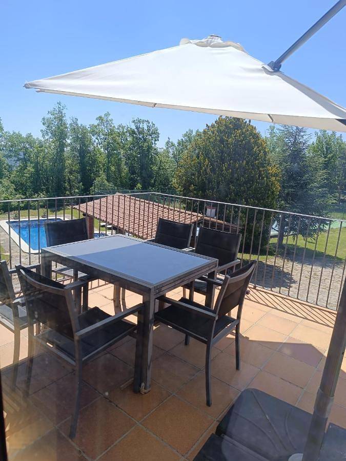 Chalet para 9 personas, con piscina además de jardín y vistas en Osona - 4
