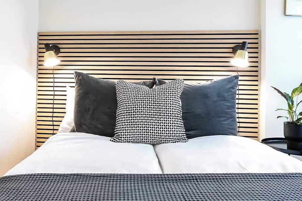 Entire apartment, Studio noval green (4) with shower (plus kitchen for shared use) in St. Gallen, Lake Constance (Switzerland)