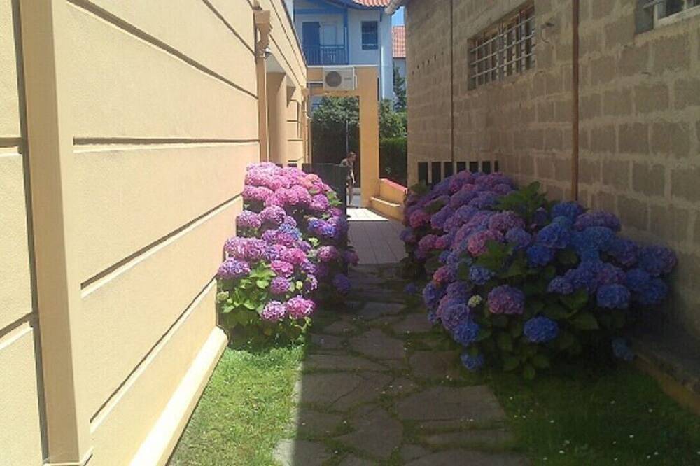 Entire apartment, Centre Plage/ Avec Garage in Hendaye, Bayonne region