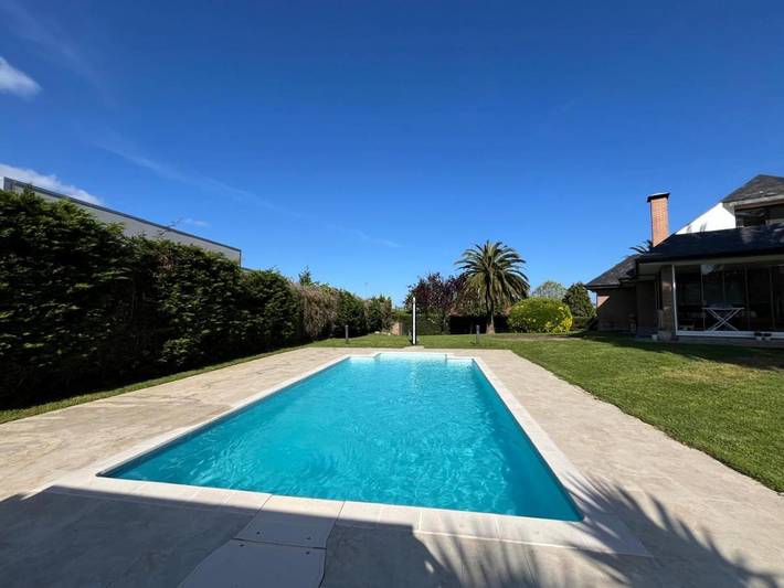 Apartamento para 4 personas, con Terraza y Jardín además de Piscina y Vistas en Vizcaya