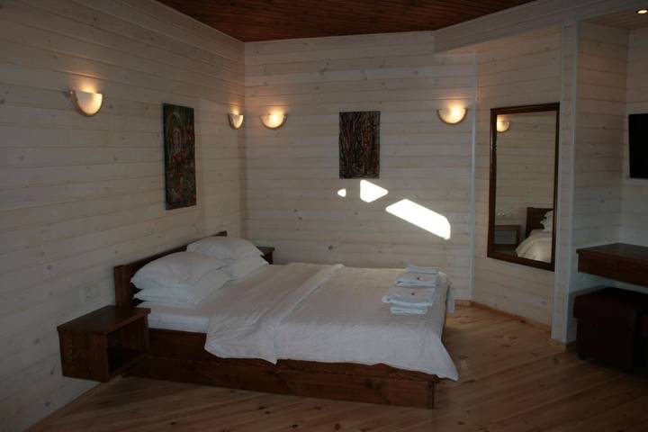 Maison d’hôte pour 4 personnes, avec Balcon et Terrasse ainsi que Jacuzzi et Vue sur le lac à Sofia