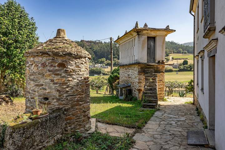 Zimmer O Corredor mit privatem Balkon und Bergblick in Mondoñedo, A Mariña Lucense