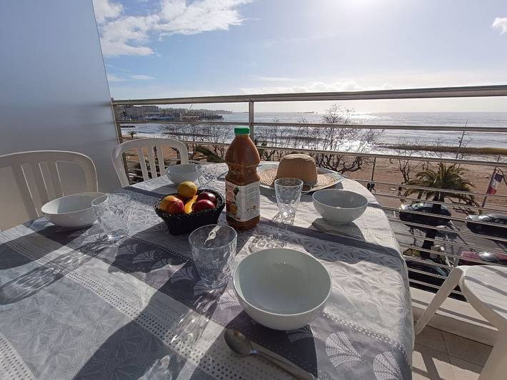 Gîte pour 4 personnes, avec terrasse dans Plage Republique Frejus - 4
