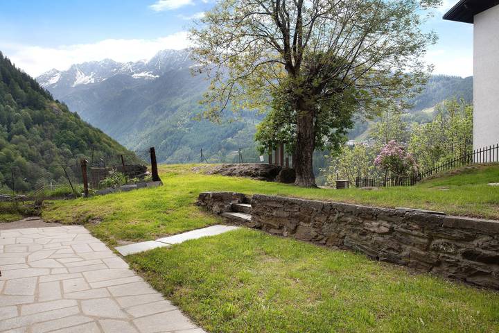 Hel lägenhet, Apartment 'Bellavista' with Mountain View & Garden in Chiesa in Valmalenco (Town), Chiesa in Valmalenco