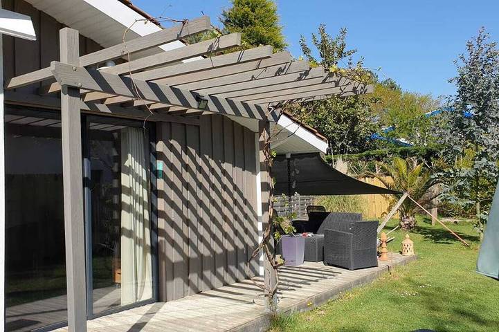Location de vacances pour 2 personnes, avec Terrasse et Jardin à Biganos