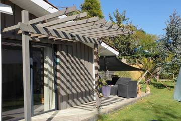 Gîte pour 2 personnes, avec terrasse et jardin à Biganos