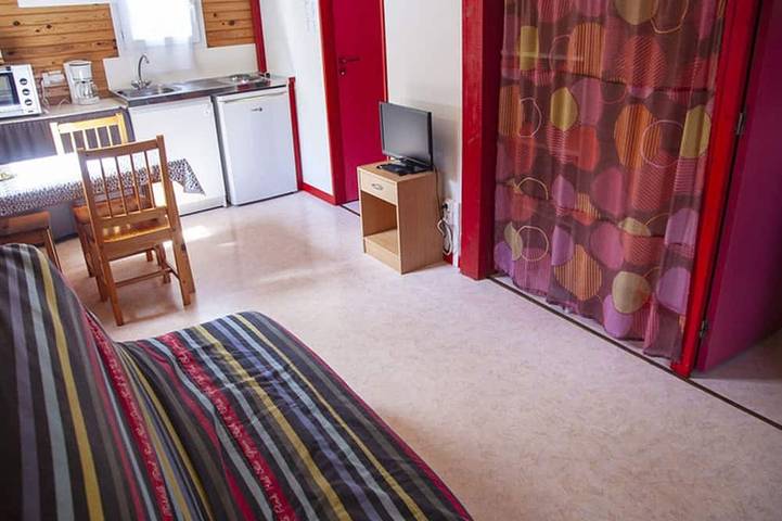 Gîte pour 4 personnes, avec piscine et terrasse à Naucelle - 2