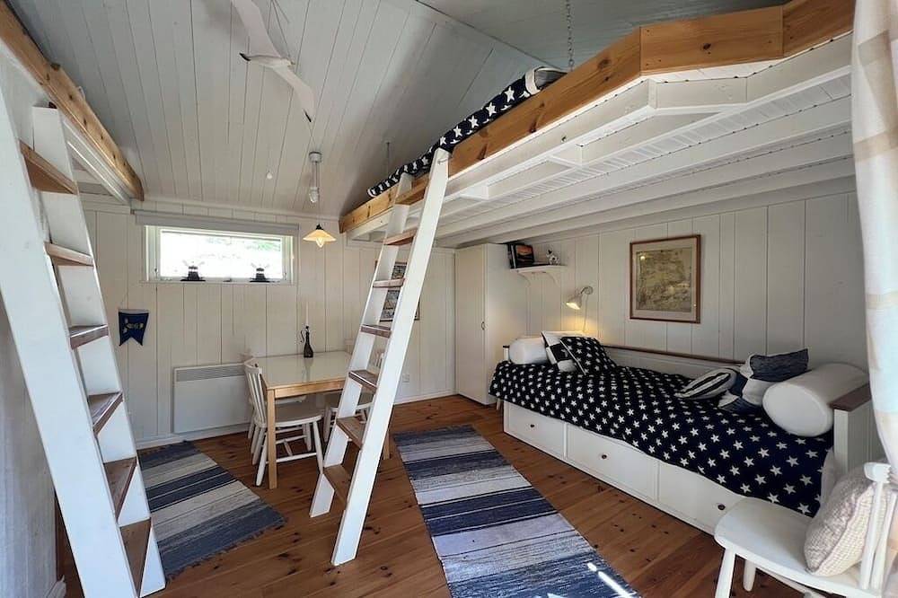 Ganze Wohnung, Cozy Private Studio • Sleeps 5 - Own Entrance in Haninge und Umgebung