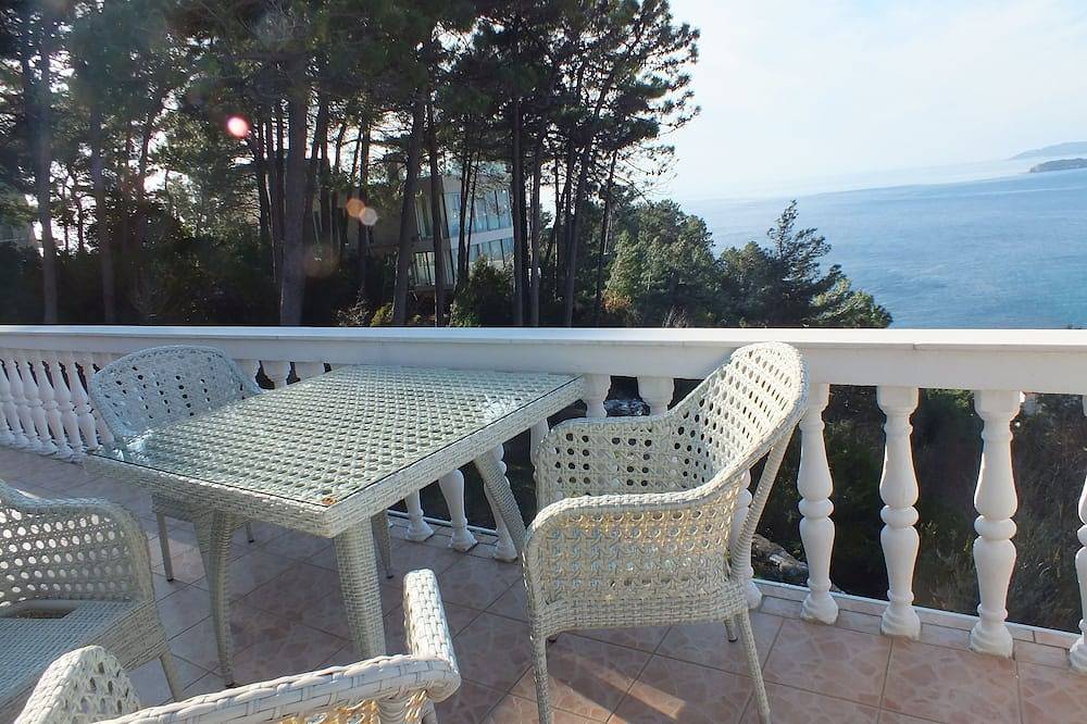Ganze Wohnung, Penthouse Appartement Sveti Stefan in Sveti Stefan, Opština Budva