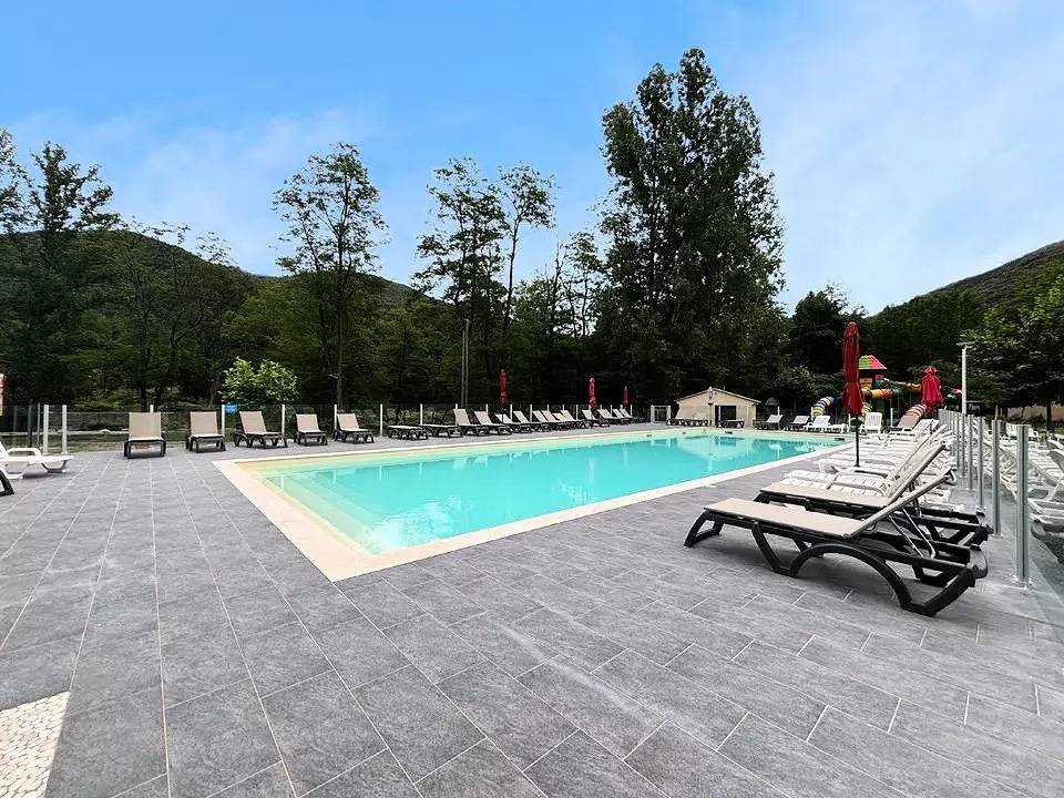 Mobil Home 3 estancias 4/6 Personas climáticas + Tv in Mialet, Cevenas