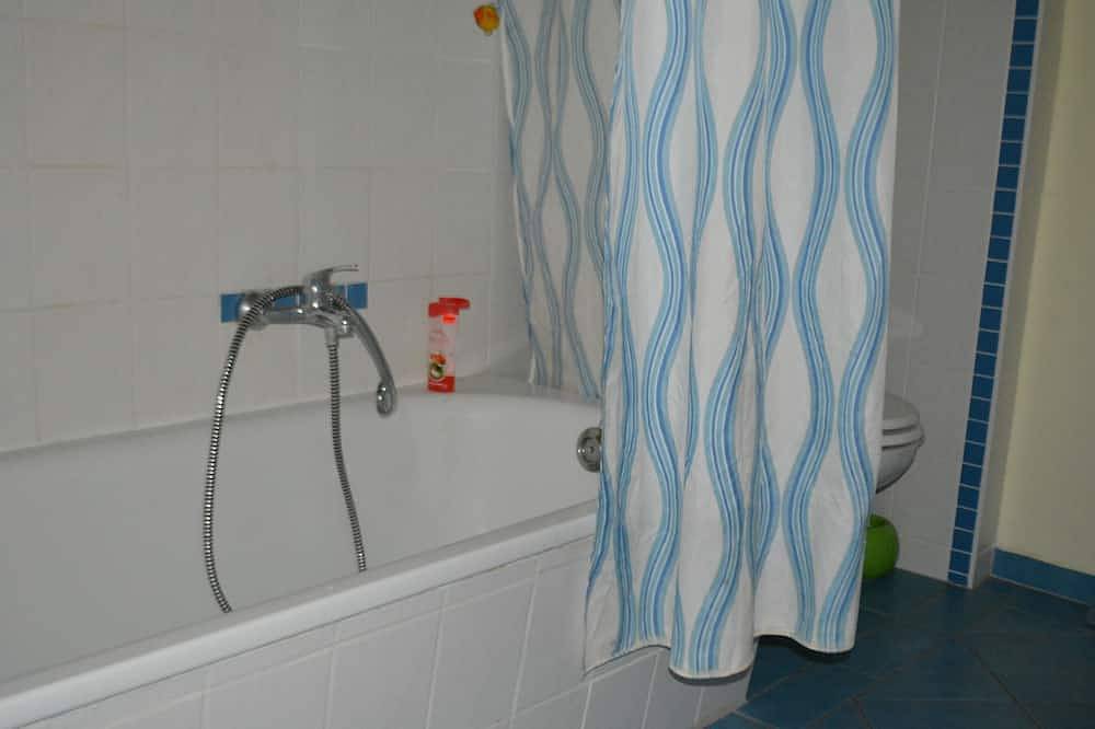 Ganze Wohnung, Großzügige Ferienwohnung mit Service in ruhiger Umgebung in Ruhner Berge, Ludwigslust-Parchim