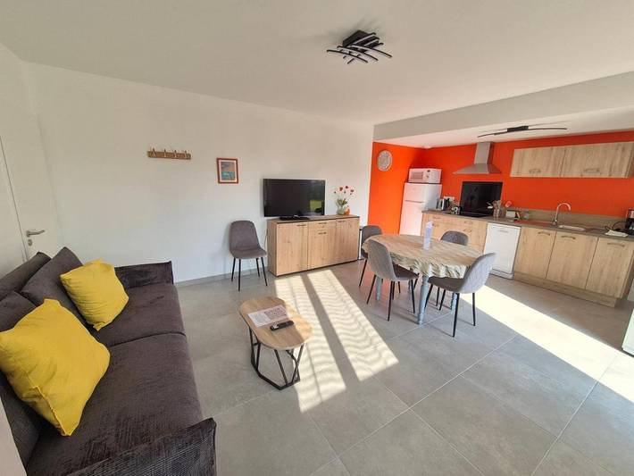 Gîte pour 4 personnes, avec terrasse et jardin à Tiffauges - 2