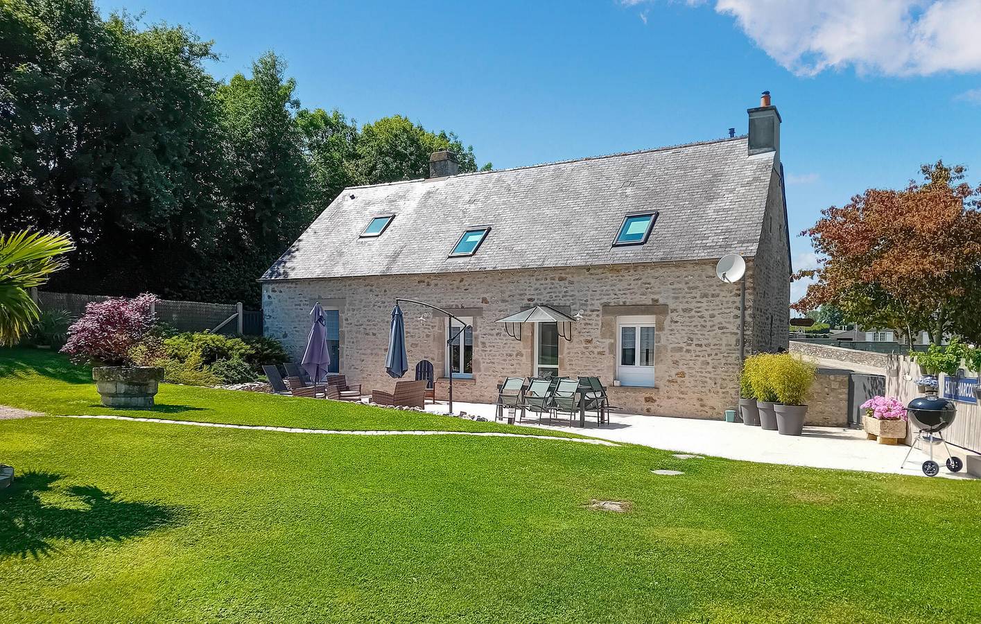 Gemütliche Wohnung mit Garten in der Nähe des Zentrums von Ravenoville in Saint-Marcouf, Cherbourg und Umgebung