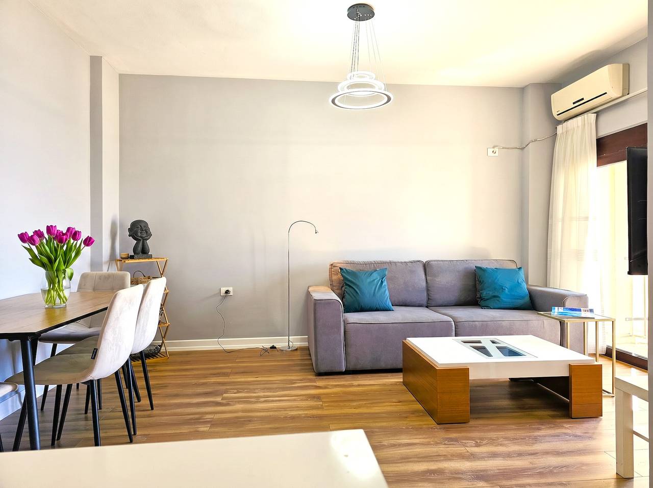 Ganze Wohnung, Ferienwohnung für 3 Personen mit Balkon in Sarandë, Vlorë