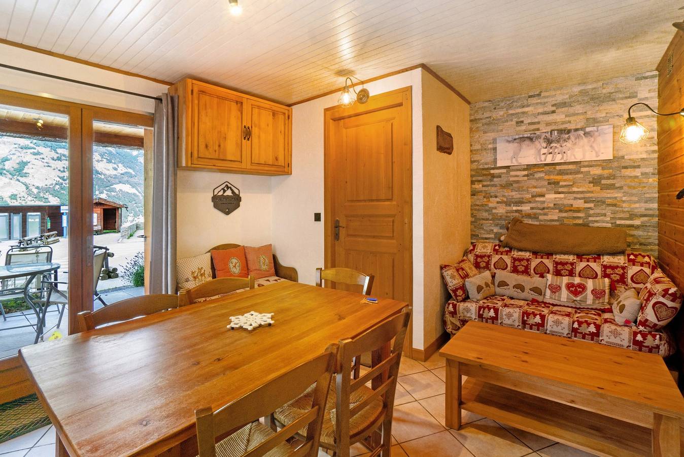 Appartement entier, Appartement 'Chez Stephane Et Estelle' avec vue sur les montagnes, terrasse partagée et Wi-Fi in La Norma, Villarodin-Bourget