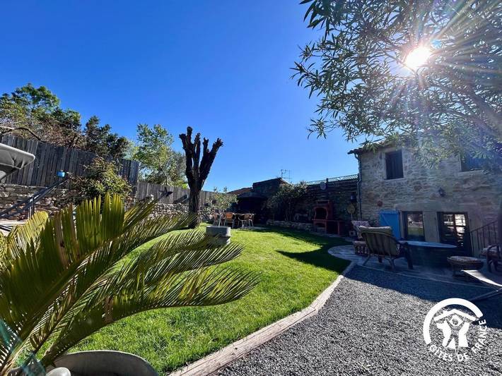 Gîte pour 6 personnes, avec Terrasse ainsi que Jardin et Piscine dans l' Hérault - 2