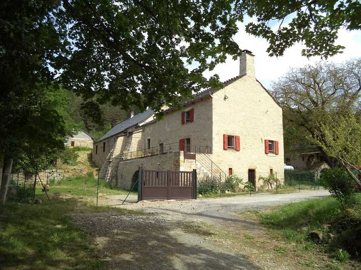 Gîte pour 6 personnes, avec terrasse, animaux acceptés à Barjac (Lozère)