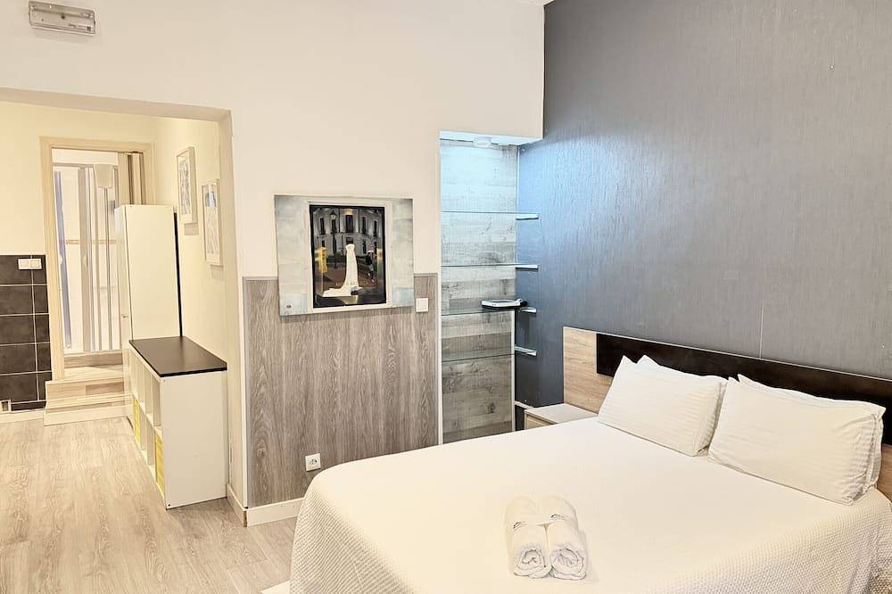 Entire apartment, Downtown Cozy Studio Apartment Gran Vía | 027 in Centro (Madrid), Madrid