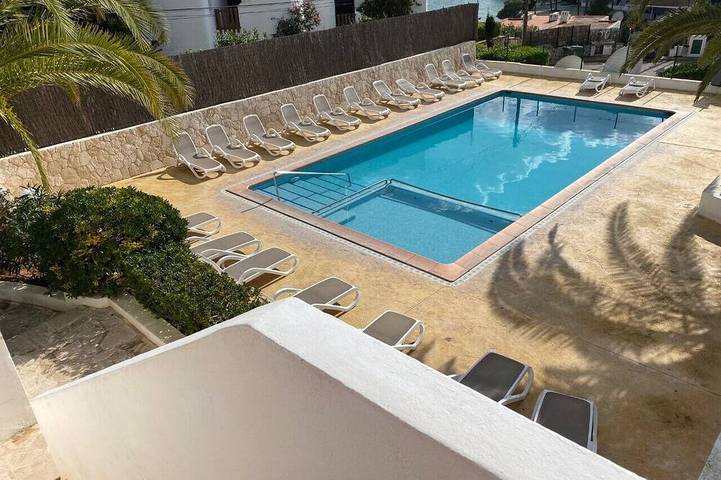 Apartamento de vacaciones para 4 personas, con jardín además de piscina y balcón - 1