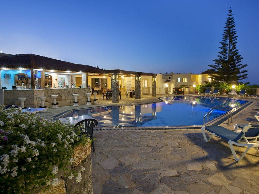 Toegang tot de natuur + zwembad in Malia, Iraklio-Heraklion en omgeving