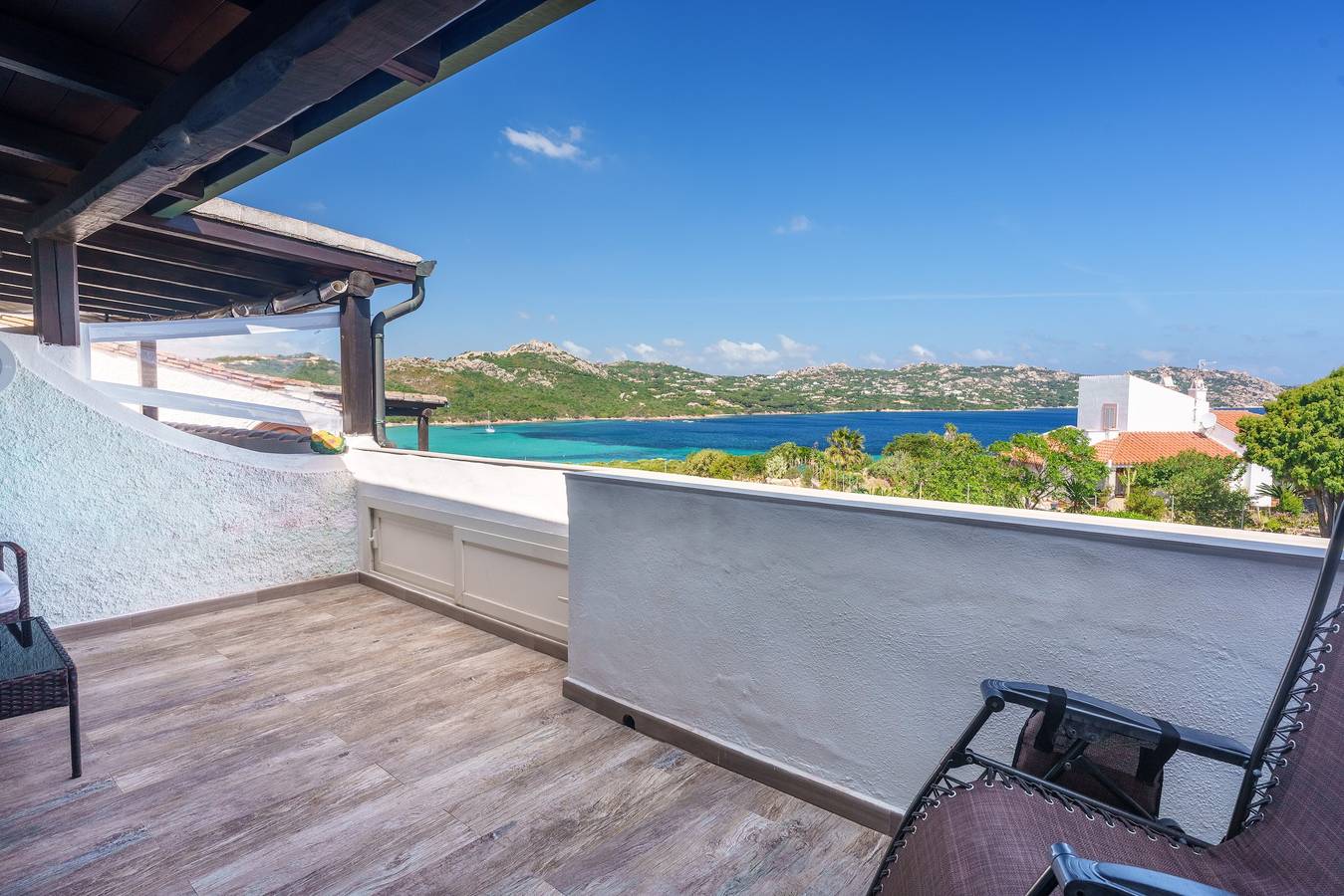 Entire apartment, Apartment 'La Terrazza sul Mare' with Sea View, Terrace and Wi-Fi in Palau (town), Palau (Sardinia)