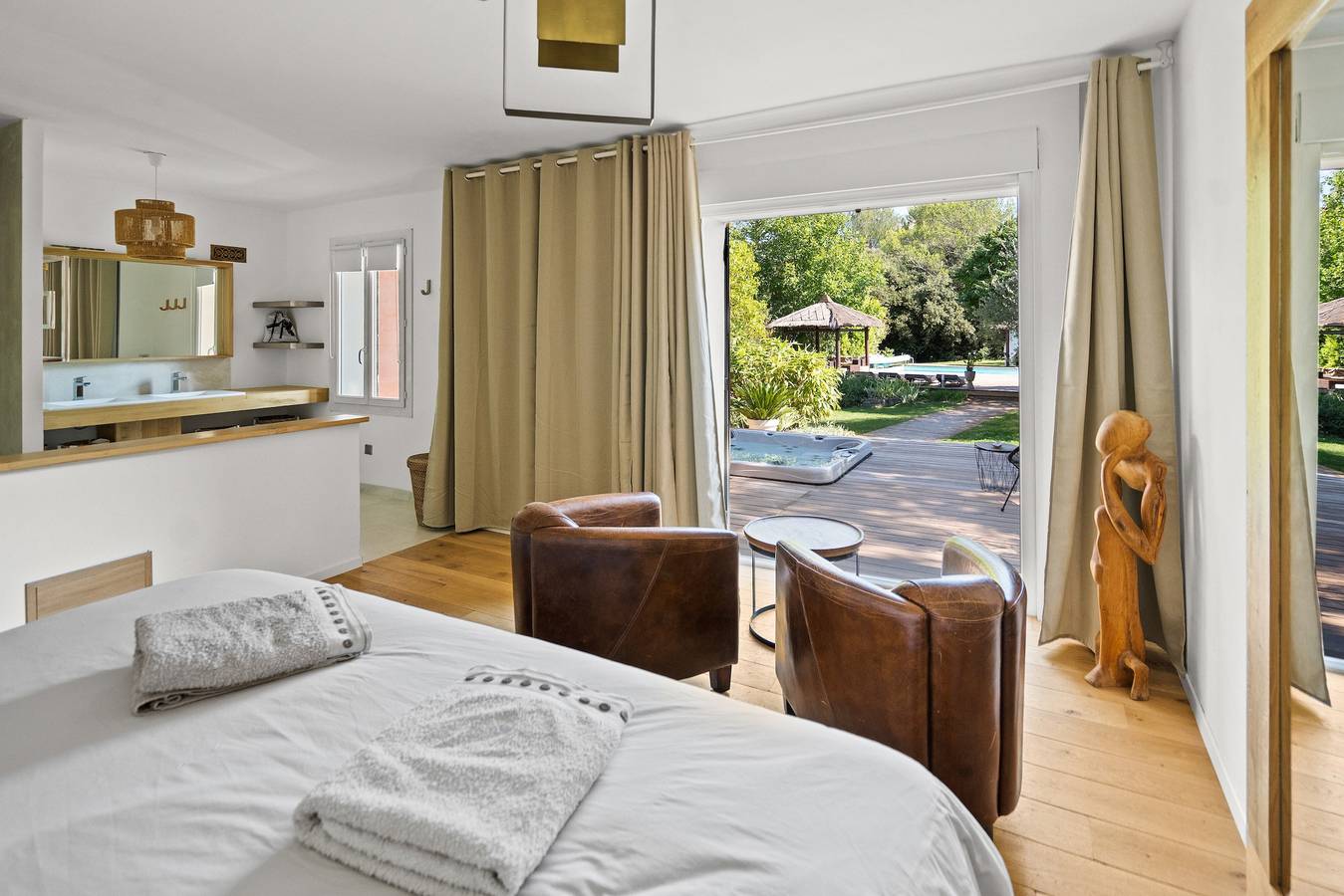 Villa 'Hangaroa' con Wi-Fi y aire acondicionado in Saint-Maximin-la-Sainte-Baume, Región Brignoles
