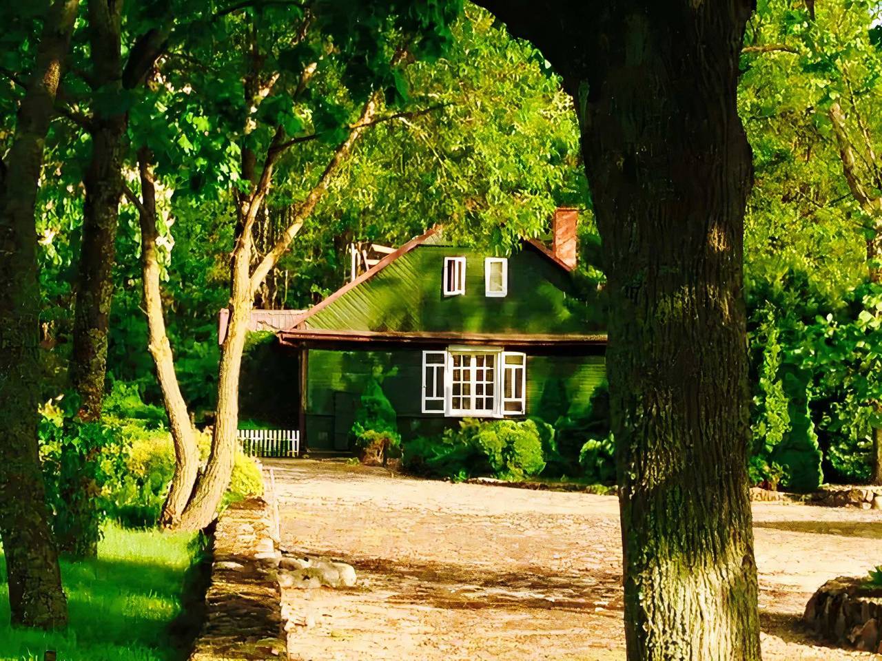 Scenic Riverside House with Beautiful Views in Podlasie