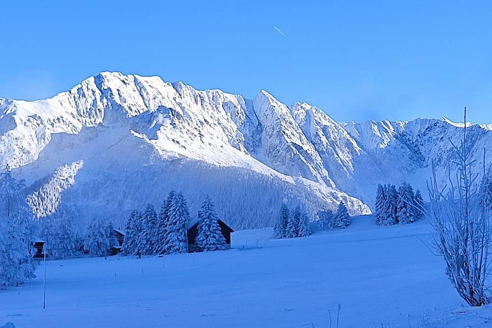 Entire apartment, Studio 'Grand Serre' with Lake View and Private Terrace in La Morte, Écrins National Park
