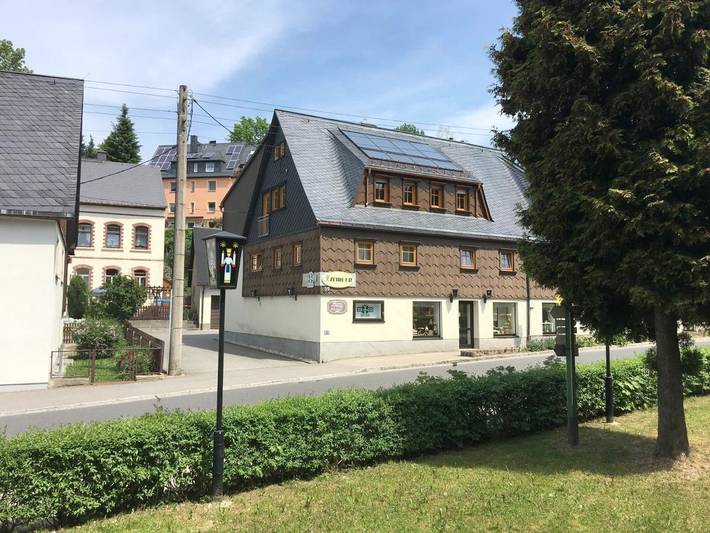 Ferienwohnung für 4 Personen, mit Terrasse und Garten sowie Ausblick