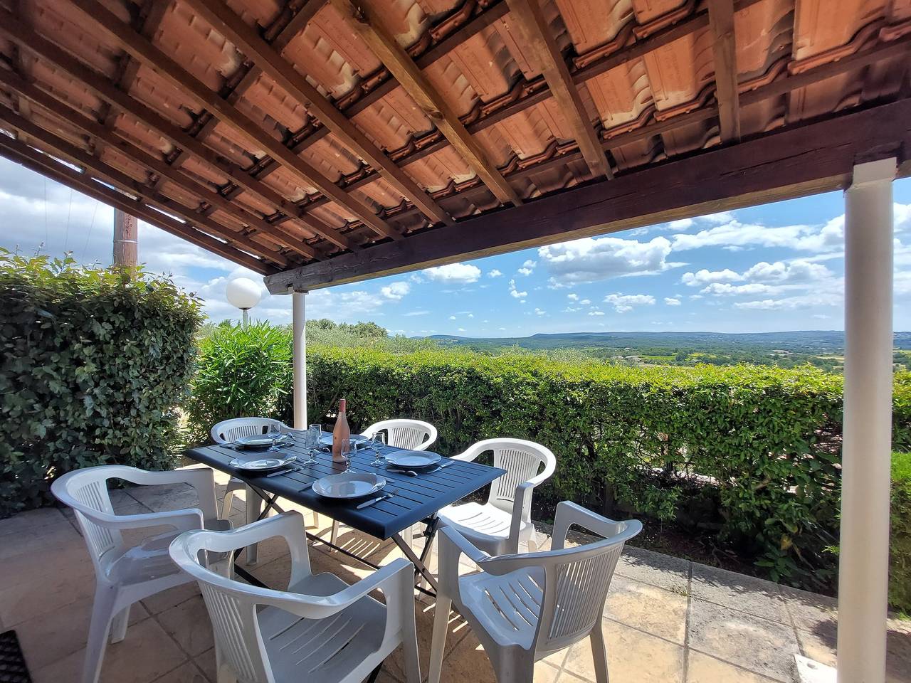 Gite Le Micocoulier La Fontinelle in Bessas, Ardèche