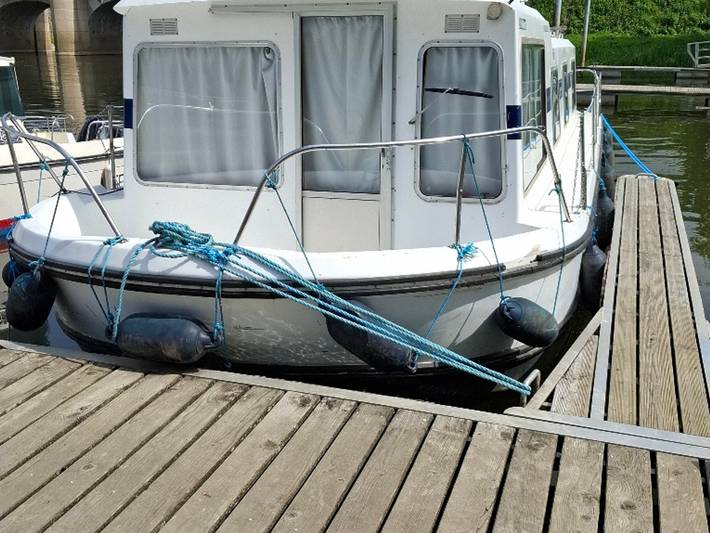 Péniche pour 9 personnes à Chenillé-Changé - 3