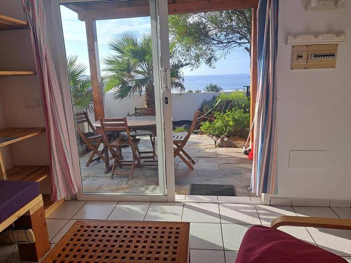 Bungalow para 4 personas, con jardín y vistas en Lanzarote