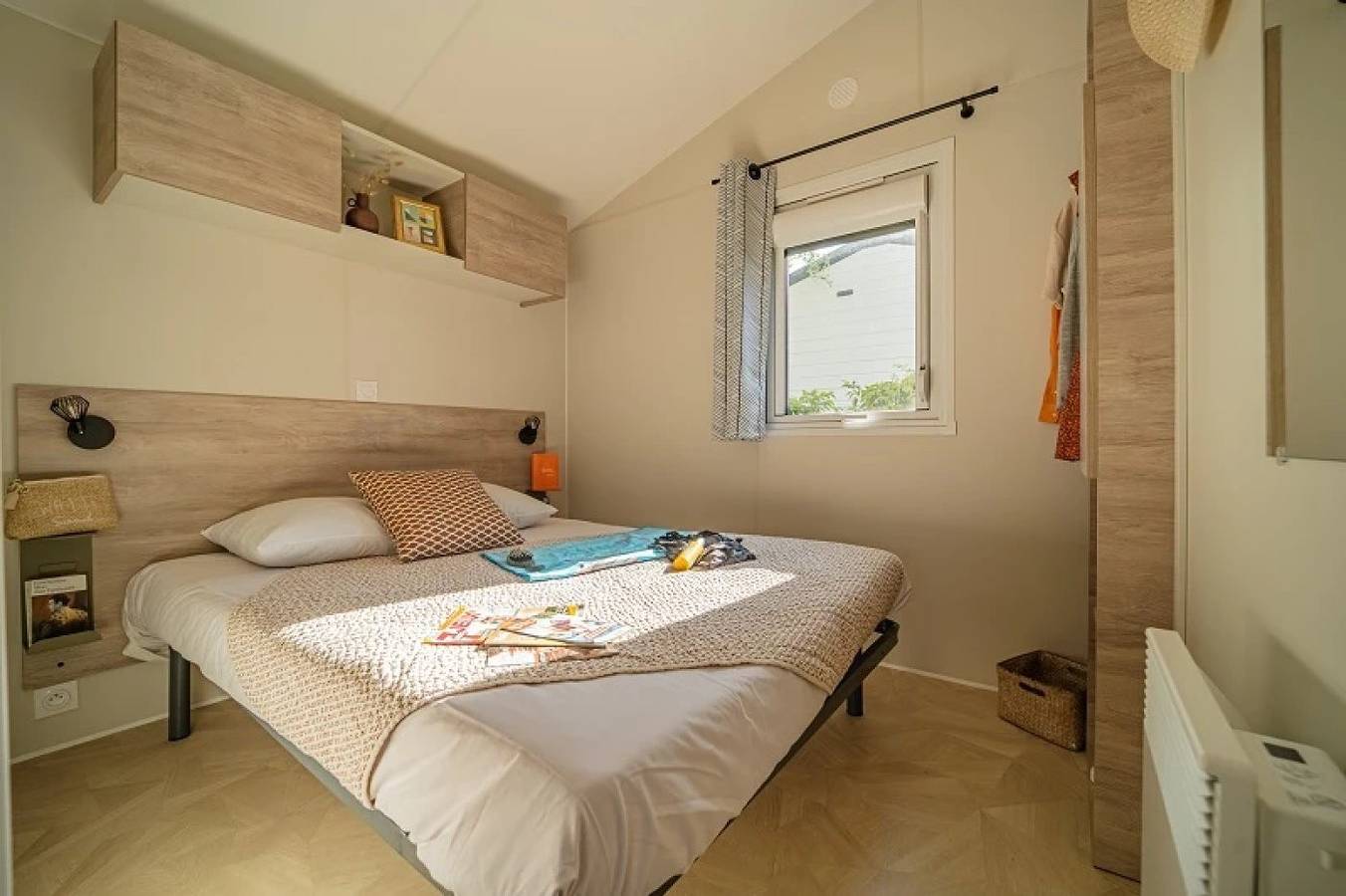 Zecamping 5* animé 1km plage espace aquatique locatif Tv Bbq 27m2 in Brem-sur-Mer, Vallée de la Loire