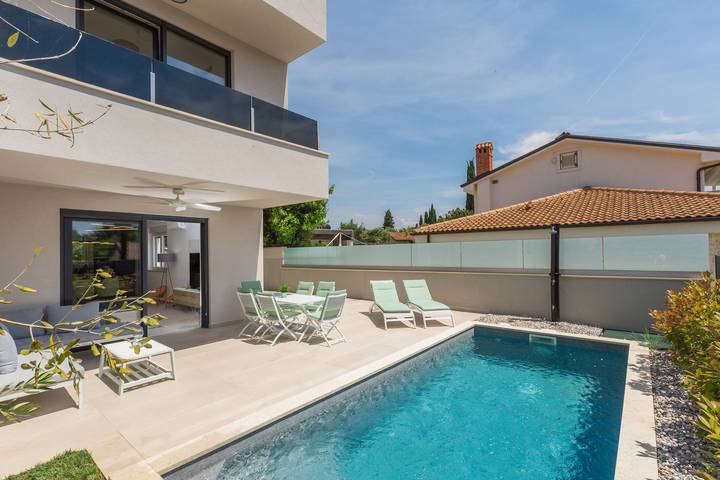 Ferienhaus für 5 Personen, mit Garten und Pool in Novigrad - 2