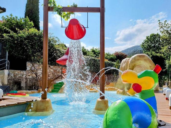 Wohnwagen für 5 Personen, mit Kinderpool - 1