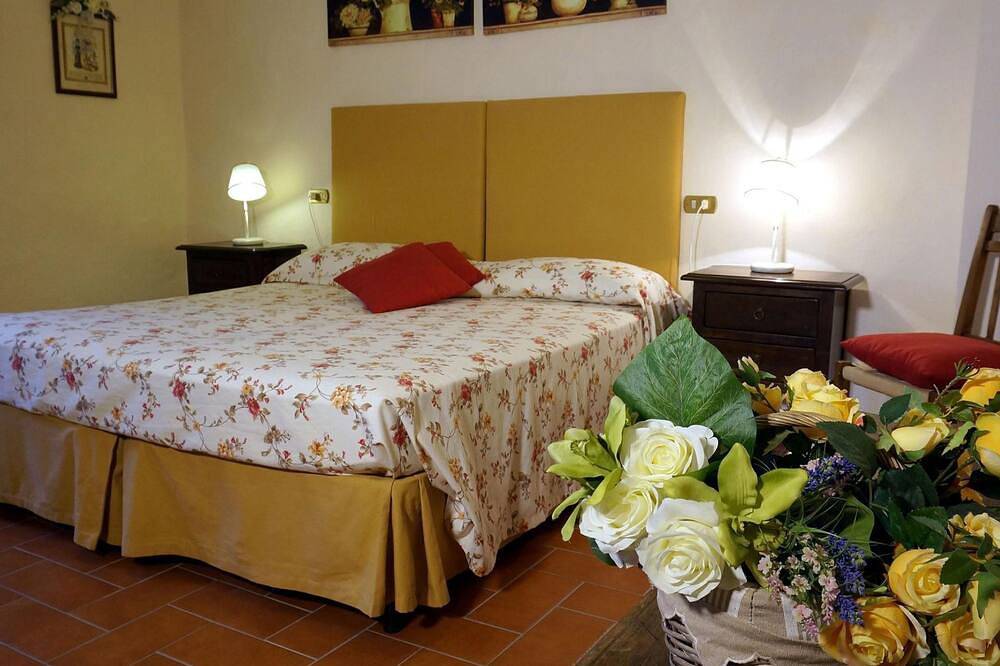 Fichtenhaus mit Schwimmbad zwischen Florenz und in Pratovecchio, Pratovecchio Stia