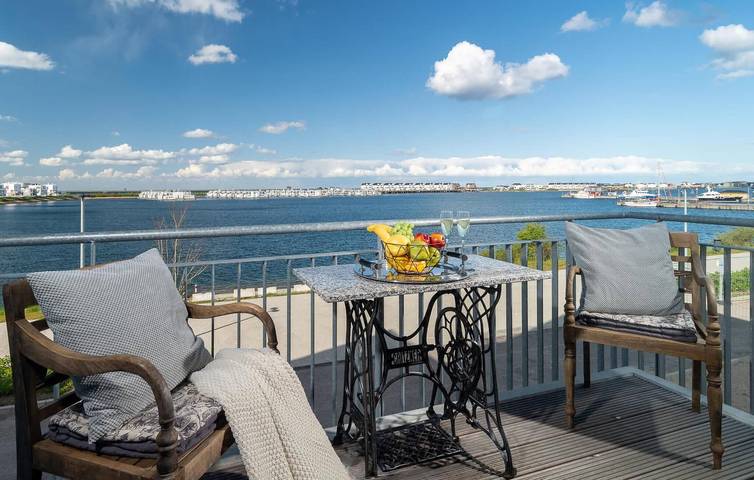 Ganze Ferienwohnung, Apartment mit Meerblick, Terrasse und Parkplatz, 1 km zum Strand in Olpenitz, Kappeln