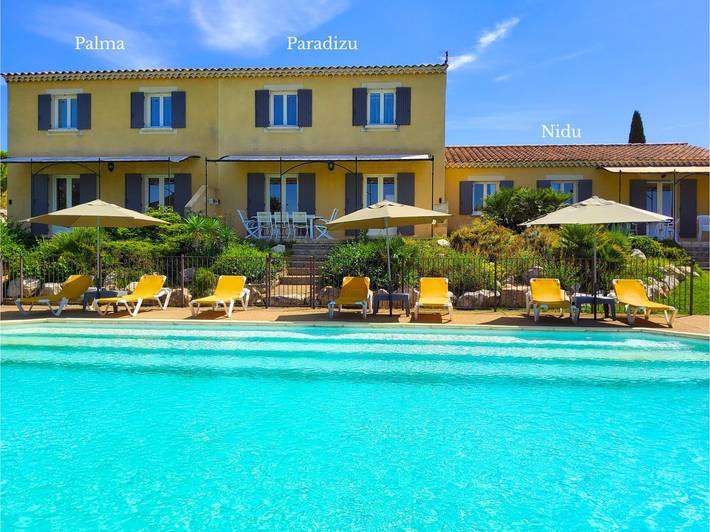Gîte pour 6 personnes, avec Terrasse ainsi que Jardin et Piscine