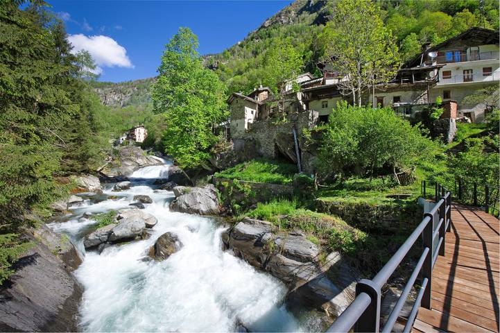 Location de vacances pour 2 personnes, avec Balcon et Jardin dans Courtil