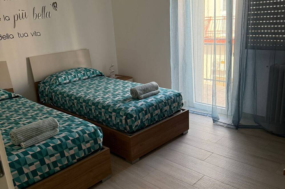 Entire apartment, Dril Host Holiday home in Brindisi - Comfort, relaxation and top location in Brindisi, Salento