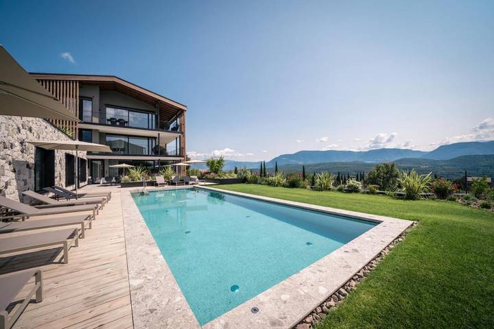 Vakantiewoning voor 4 personen, with zwembad and uitzicht op het meer as well as uitzicht and tuin in Kaltern an der Weinstraße