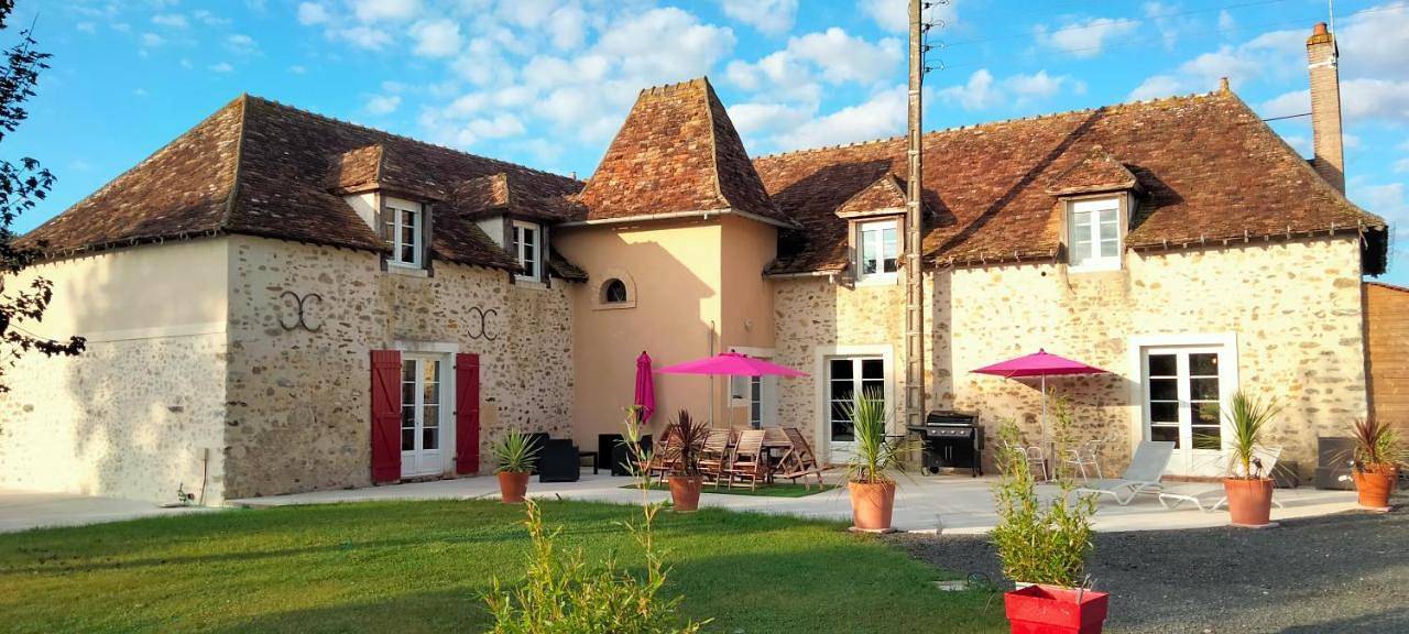 Six-Bedroom House in Brûlon, Sarthe