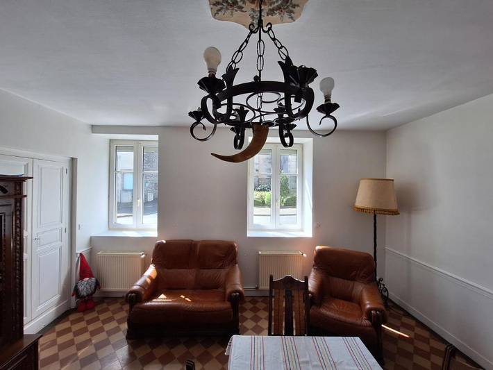 Location de vacances pour 6 personnes, avec Terrasse ainsi que Jardin et Vue à Saint-Cyr-en-Pail
