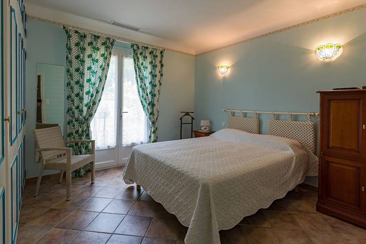 Villa con piscina privada - piscina climatizada - Tranquilo-A a la aldea. in Fayence, Region de Draguignan
