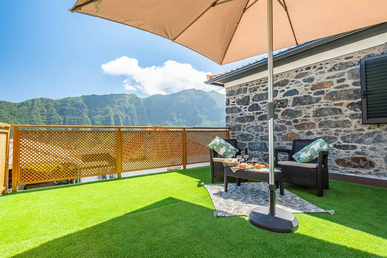Ganze Wohnung, Basalt House B by Homie in São Vicente (Madeira), Madeira