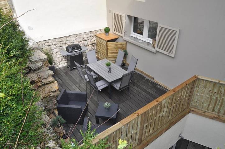 Maison de vacances pour 3 personnes, avec Jacuzzi et Terrasse ainsi que Sauna et Vue à Moirans-en-Montagne