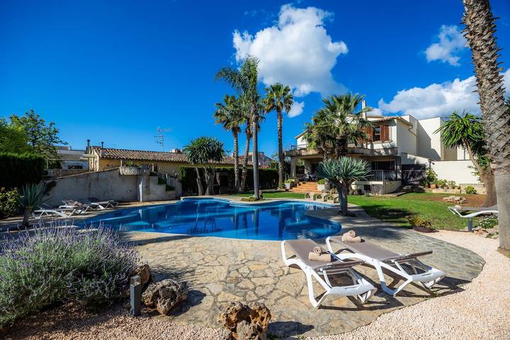 Holiday Home 'Can Gual' with Private Pool, Private Terrace and Wi-Fi in Inca, Majorca Center
