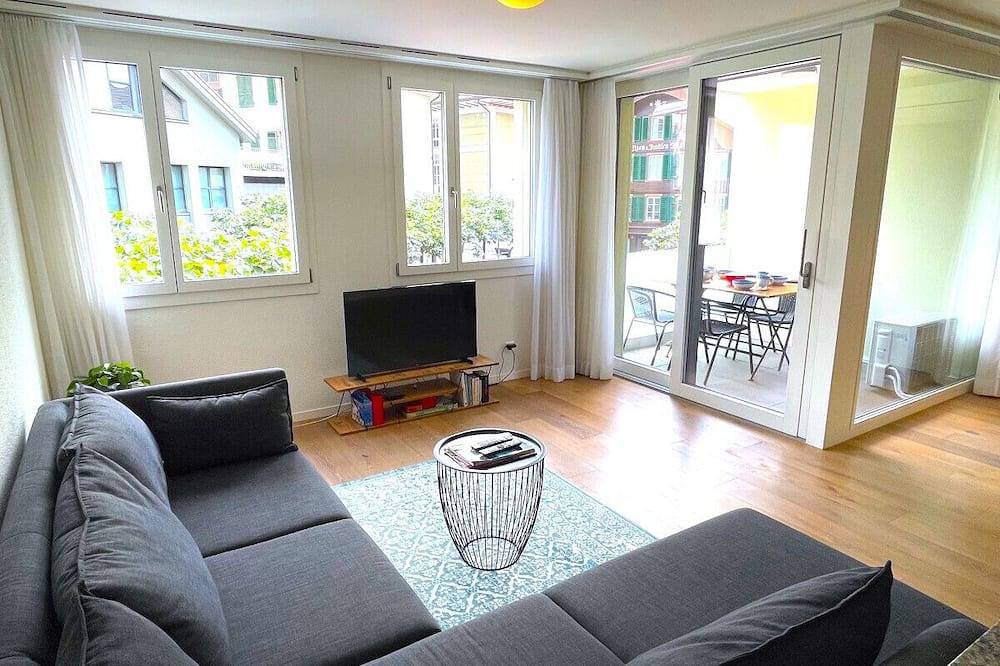 Apartamento entero, Swisshut Modern 10min Interlaken West Station - Apart. Blume 1 in Interlaken, Lago de Thun
