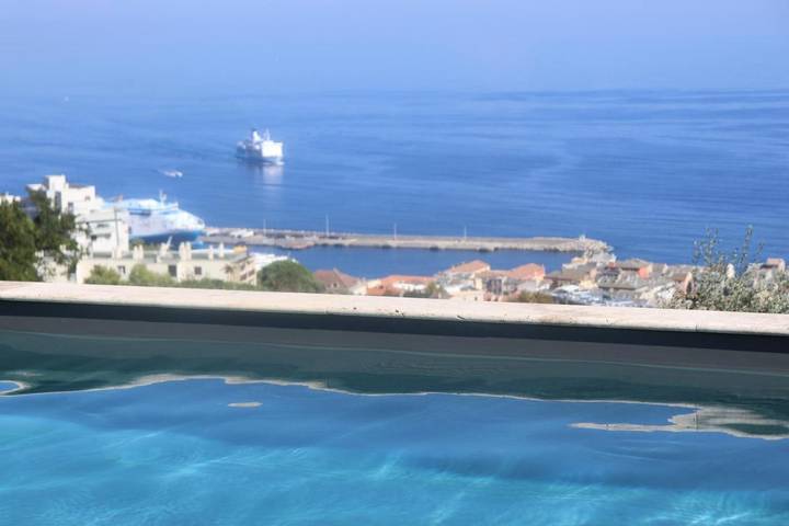 Chambre d’hôte pour 2 personnes, avec piscine ainsi que vue et jardin à Bastia - 4